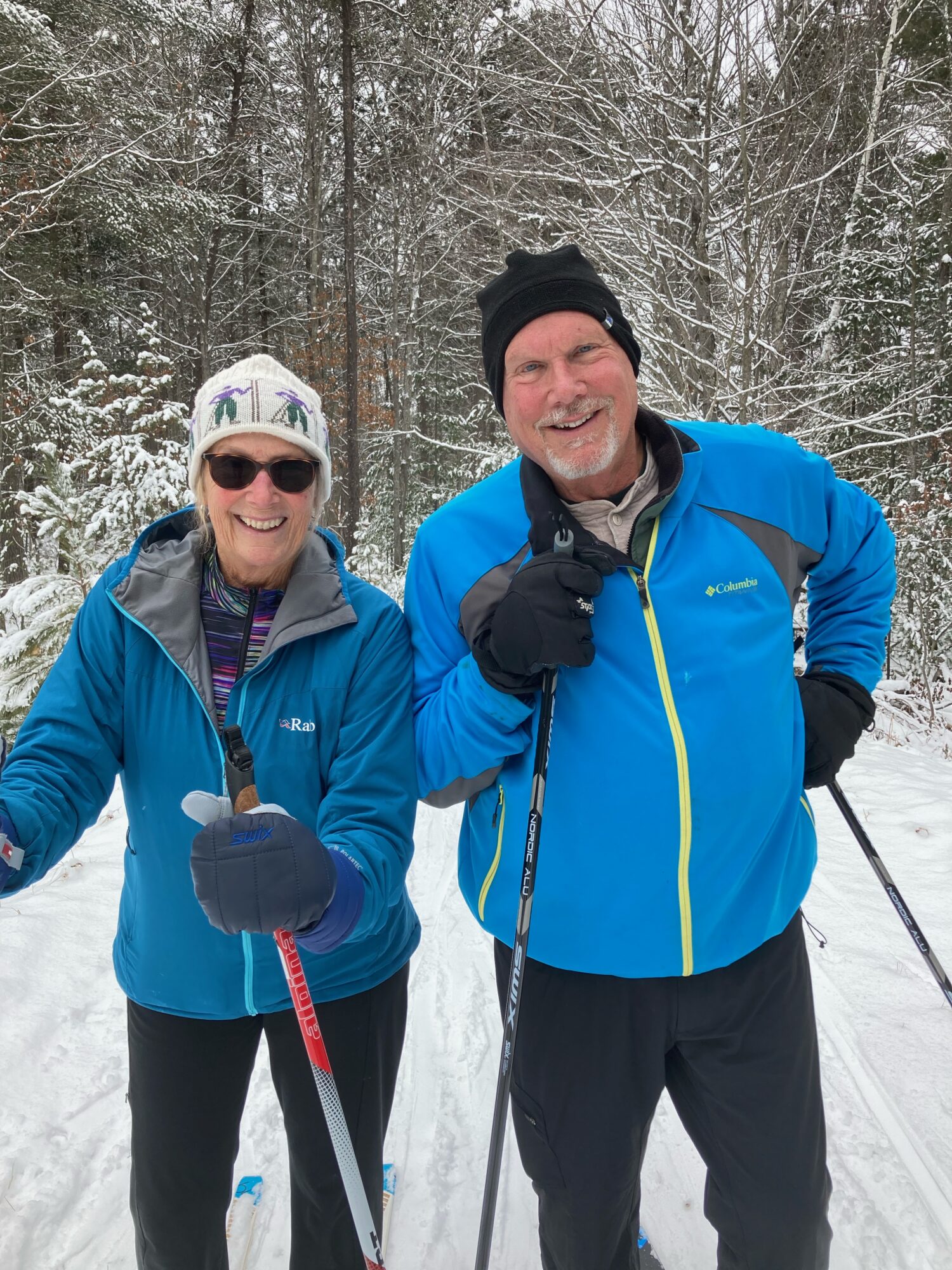 Stay Warm, Look Cool! Picking The Perfect Cross Country Ski Clothing. Cross Country Ski